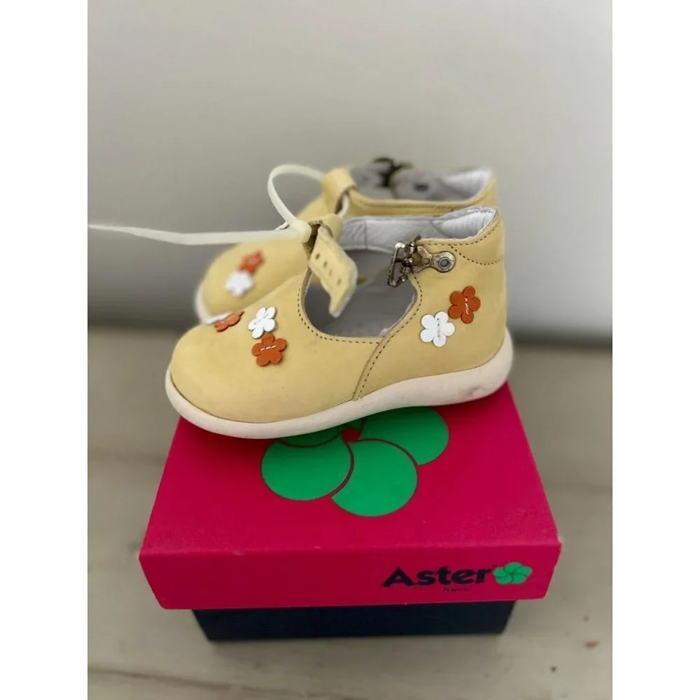New! ASTER Shoes Mary Jane High Top Pale Yellow Cream Floral Size 4 / 20